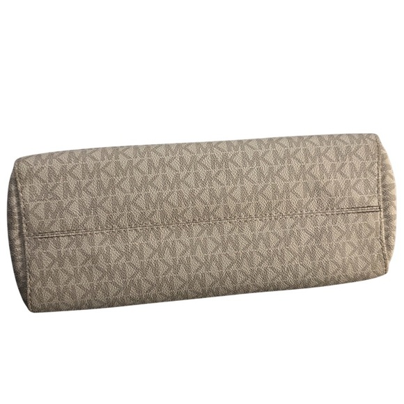 MICHAEL KORS Jet Set Travel Tote in Signature‎ White - Picture 4 of 6